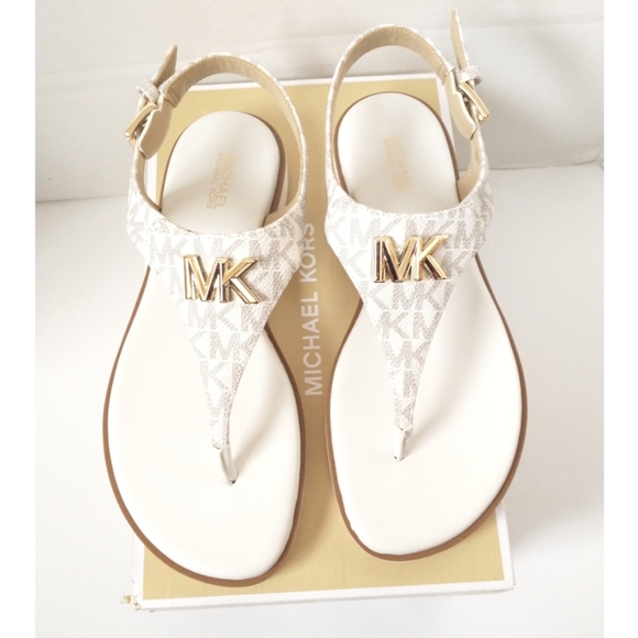 New! MICHAEL KORS Women's MK Logo Jilly T-Strap Sandals Shoes Open-Toe Vanilla 7 - Picture 6 of 9